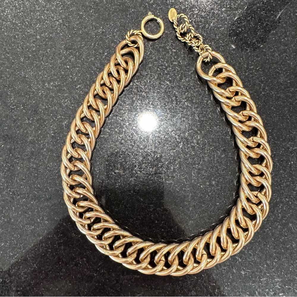 Elizabeth Cole Chunky Gold Link Statement Necklace - Picture 4 of 16